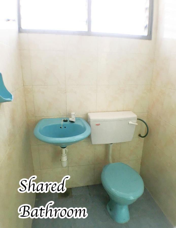 Lavender Green Home Malacca Екстериор снимка
