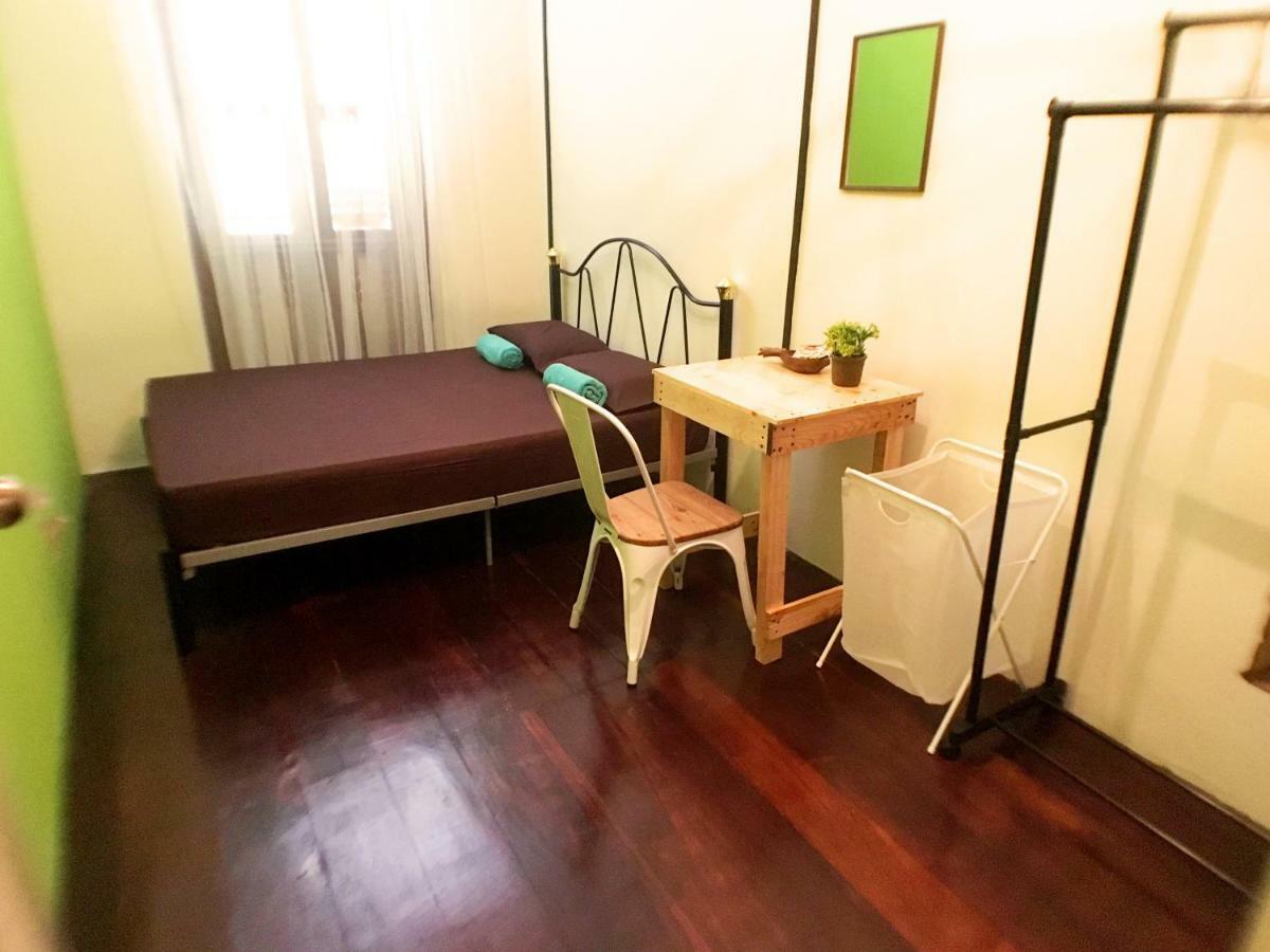 Lavender Green Home Malacca Екстериор снимка