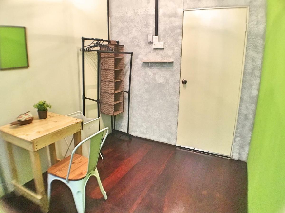 Lavender Green Home Malacca Екстериор снимка