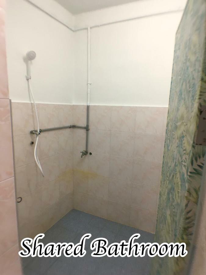 Lavender Green Home Malacca Екстериор снимка